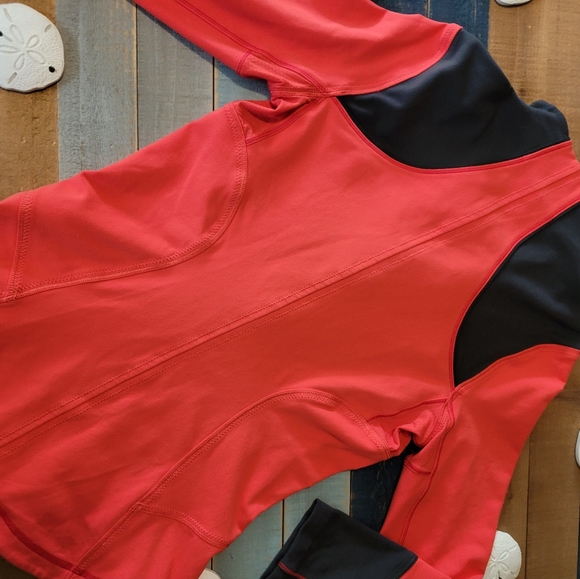 Lululemon jacket size 6 - Picture 3 of 6